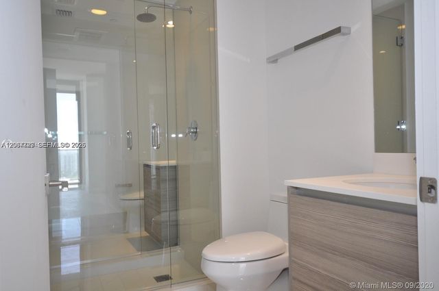 121 NE 34th St 806, Miami, FL 33137