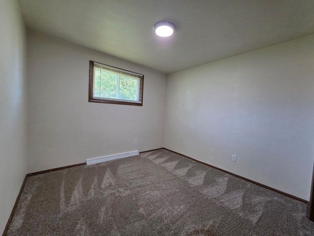 1263 MEADOW LANE, Neenah, WI 54956