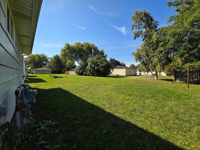 1263 MEADOW LANE, Neenah, WI 54956