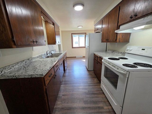 1263 MEADOW LANE, Neenah, WI 54956