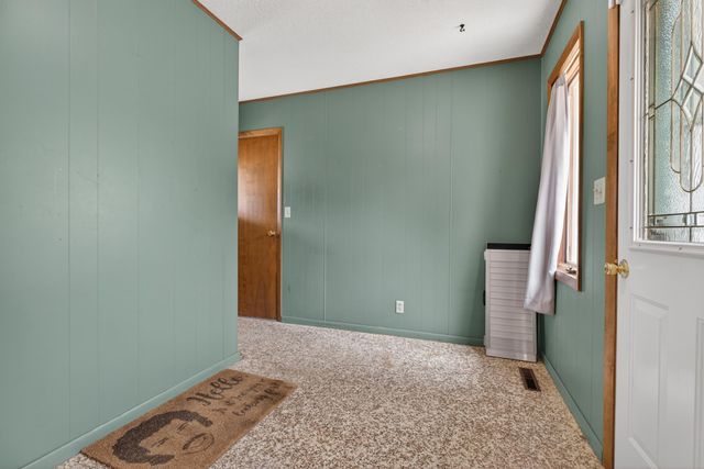305 4th Street, Parkersburg, IA 50665