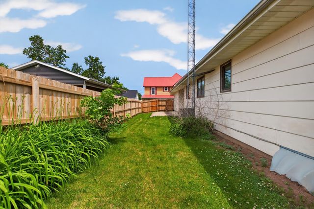 305 4th Street, Parkersburg, IA 50665