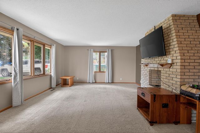 305 4th Street, Parkersburg, IA 50665