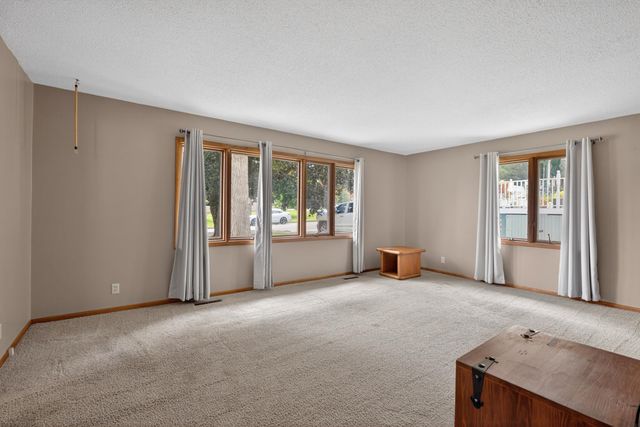 305 4th Street, Parkersburg, IA 50665