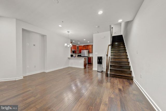 44100 VAIRA TER, Chantilly, VA 20152