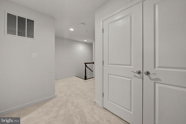 44100 VAIRA TER, Chantilly, VA 20152