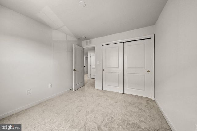 44100 VAIRA TER, Chantilly, VA 20152