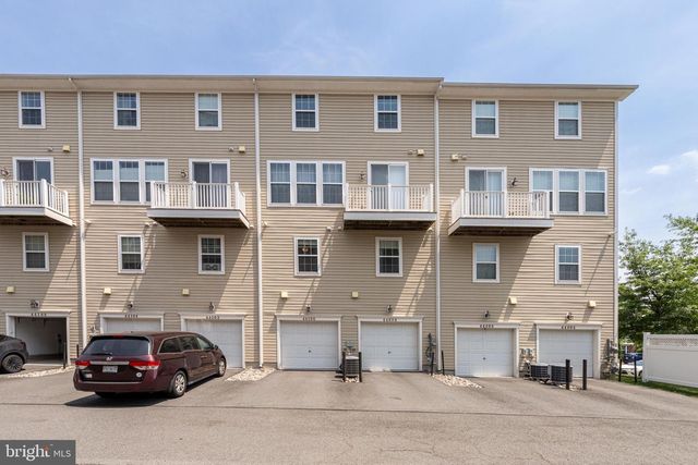 44100 VAIRA TER, Chantilly, VA 20152