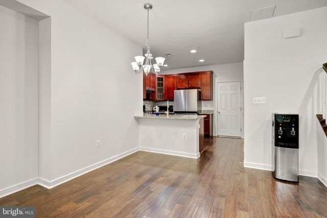 44100 VAIRA TER, Chantilly, VA 20152