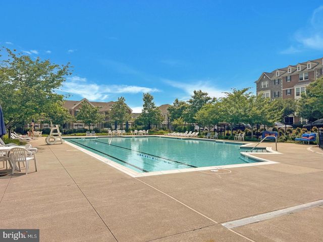 44100 VAIRA TER, Chantilly, VA 20152