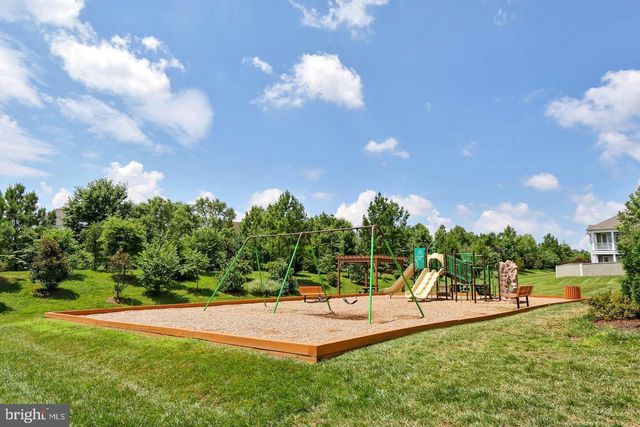 44100 VAIRA TER, Chantilly, VA 20152