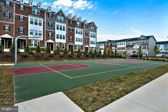 44100 VAIRA TER, Chantilly, VA 20152