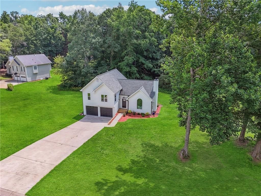 5825 Rolling Oaks Drive, Cumming, GA 30040
