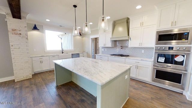 6375 Hickory Hollow, Coldwater, MS 38618