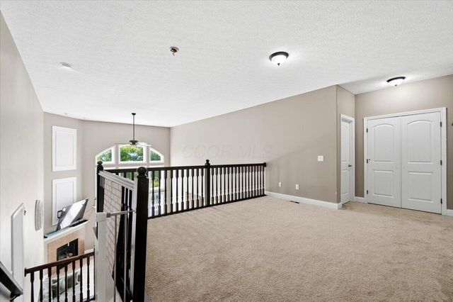 6061 Baumeister Drive, Hilliard, OH 43026