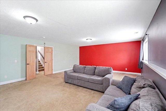6061 Baumeister Drive, Hilliard, OH 43026