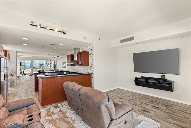 4525 Dean Martin Drive 2800, Las Vegas, NV 89103