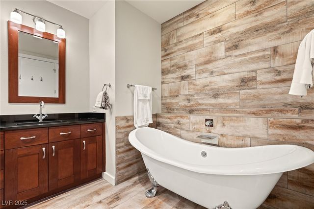 4525 Dean Martin Drive 2800, Las Vegas, NV 89103