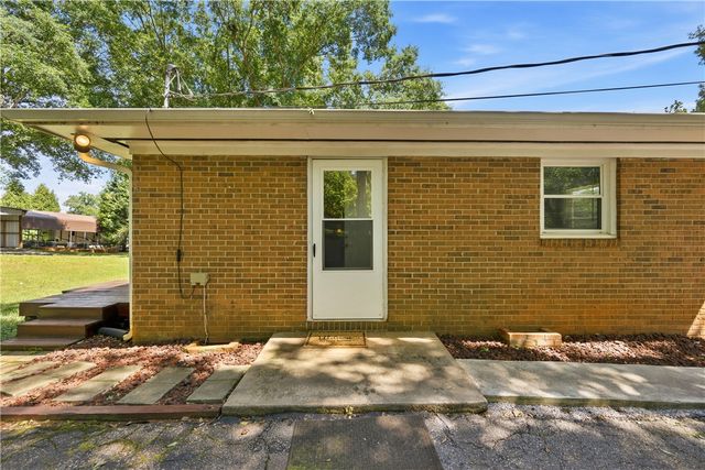 408 Sherwood Drive, Walhalla, SC 29691