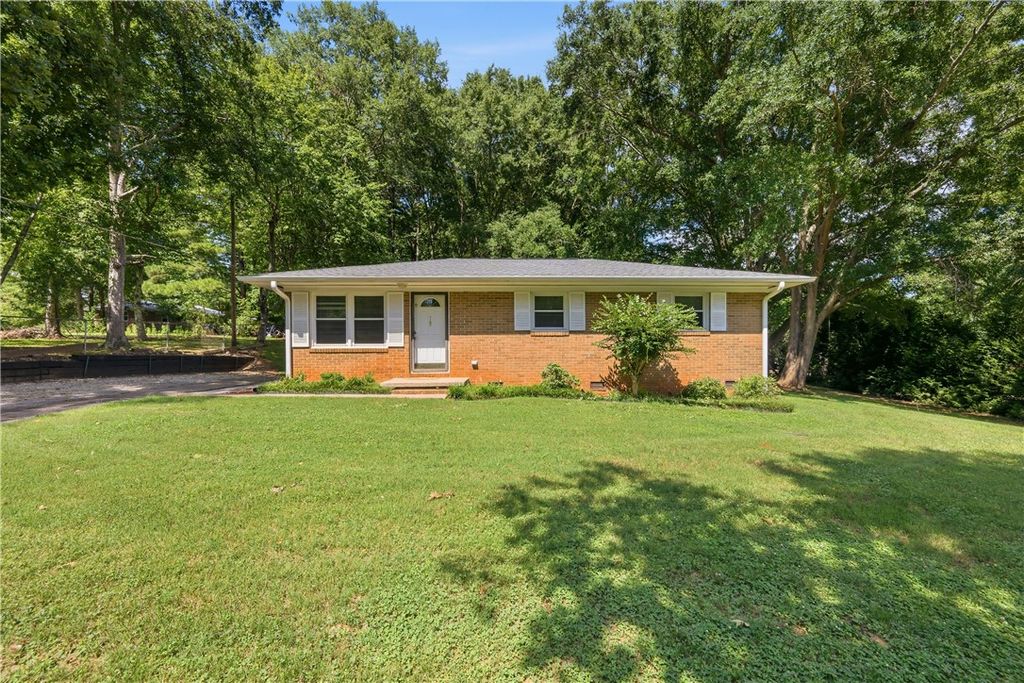 408 Sherwood Drive, Walhalla, SC 29691
