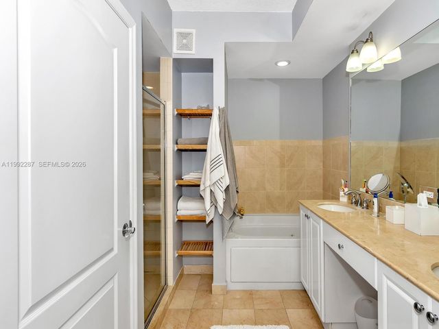 7542 SW 102nd St 209, Pinecrest, FL 33156