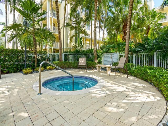 7542 SW 102nd St 209, Pinecrest, FL 33156