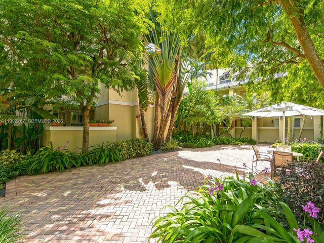 7542 SW 102nd St 209, Pinecrest, FL 33156