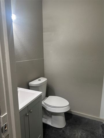 101 Seminole Street, Tye, TX 79563