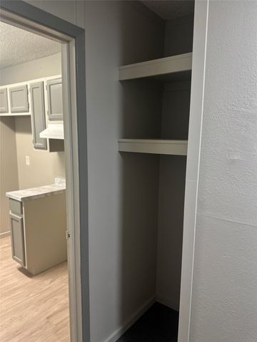 101 Seminole Street, Tye, TX 79563