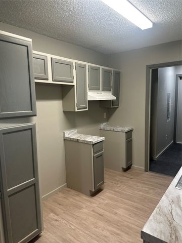 101 Seminole Street, Tye, TX 79563