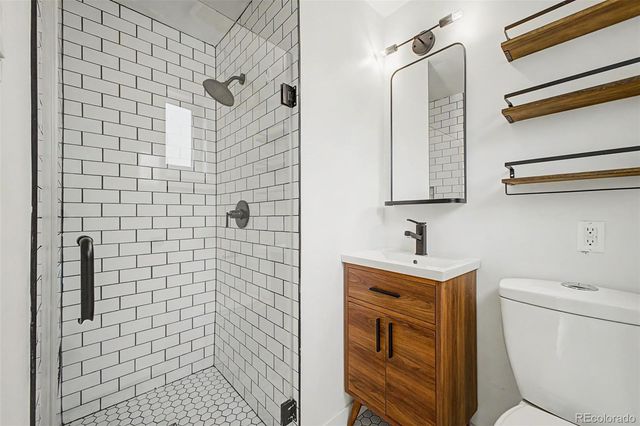 520 Iola Street, Aurora, CO 80010