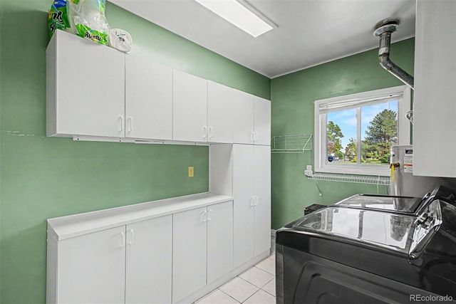 520 Iola Street, Aurora, CO 80010