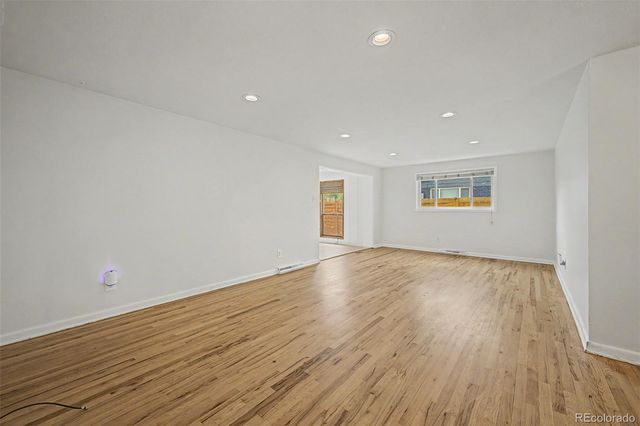 520 Iola Street, Aurora, CO 80010