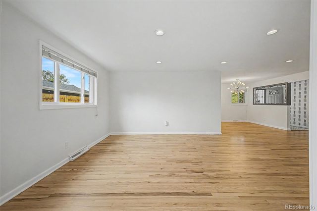 520 Iola Street, Aurora, CO 80010