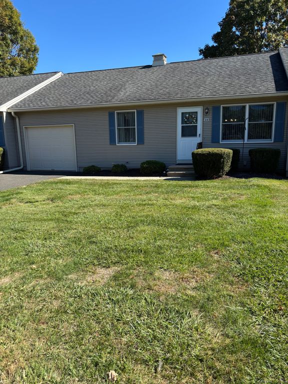 102 North Maple Street APT 8B, Enfield, CT 06082