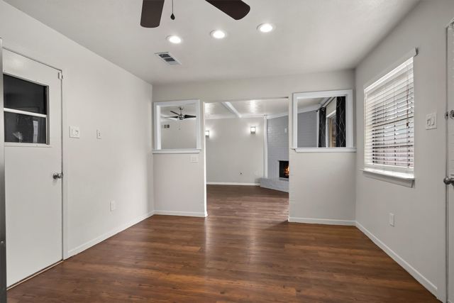 2717 W Oakdale Road, Irving, TX 75060