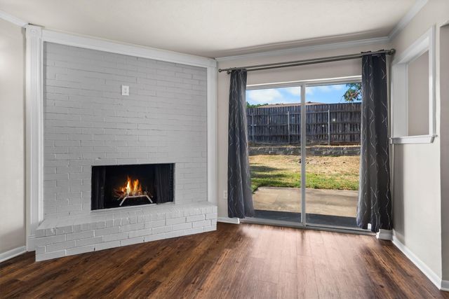 2717 W Oakdale Road, Irving, TX 75060