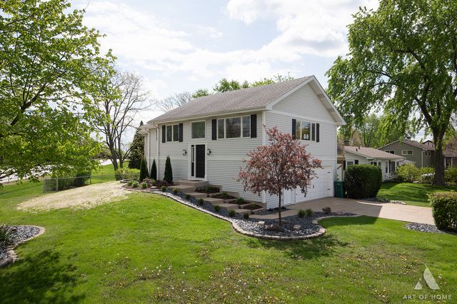 1170 McCarthy Road, Lemont, IL 60439