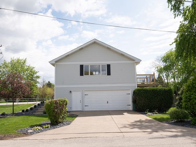 1170 McCarthy Road, Lemont, IL 60439