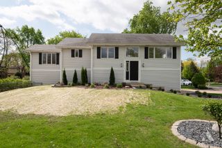 1170 McCarthy Road, Lemont, IL 60439