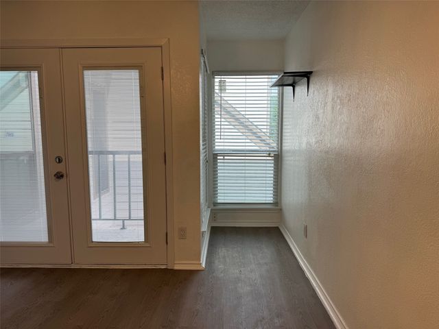 2301 Balsam Drive M301, Arlington, TX 76006