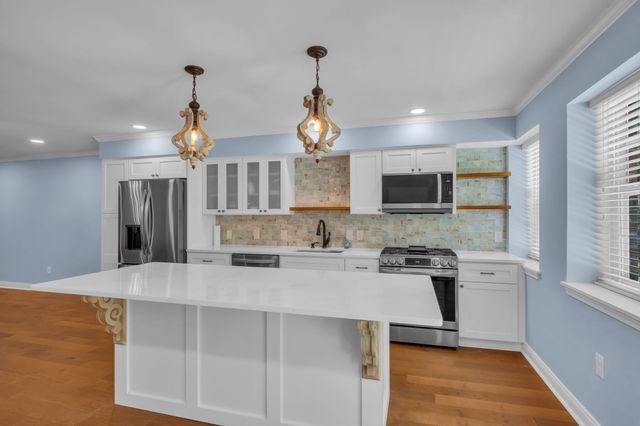 1217 Nelson Rd, Dickson, TN 37055