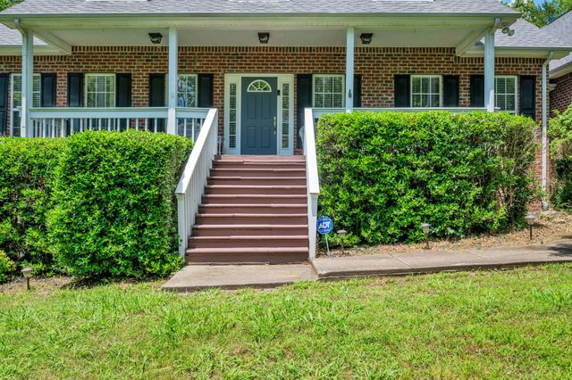 1217 Nelson Rd, Dickson, TN 37055