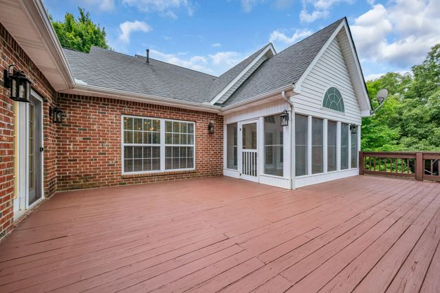 1217 Nelson Rd, Dickson, TN 37055