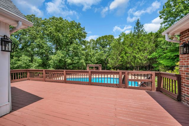 1217 Nelson Rd, Dickson, TN 37055