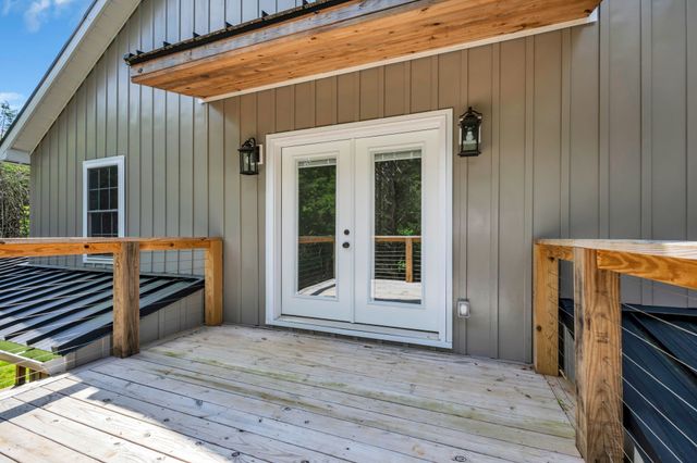 1217 Nelson Rd, Dickson, TN 37055