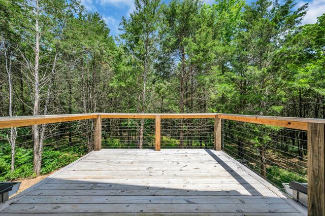 1217 Nelson Rd, Dickson, TN 37055
