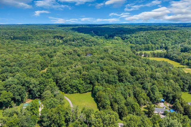 1217 Nelson Rd, Dickson, TN 37055