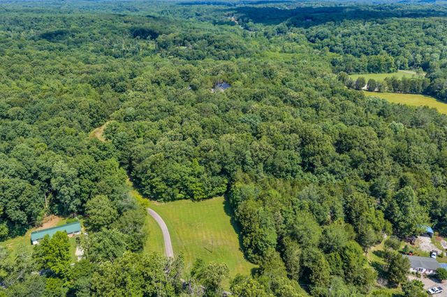 1217 Nelson Rd, Dickson, TN 37055