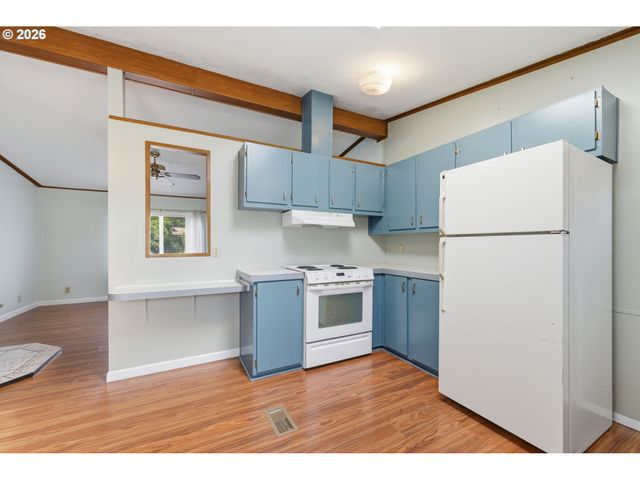 4966 PARSONS Ave, Eugene, OR 97402